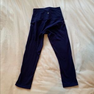 Lululemon 3/4 Crop Leggings - Navy